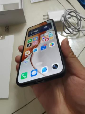 荣耀X70 焕新版 8+128 幻夜黑 十面抗摔 8300mAh青海湖电池 IP69防水 荣耀绿洲护眼屏 AI手机 国家补贴 ...