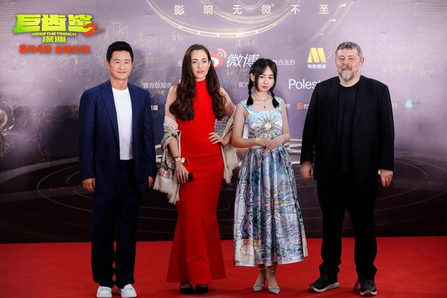 《巨齿鲨2》主创受热捧!吴京获影响力电影人荣誉
